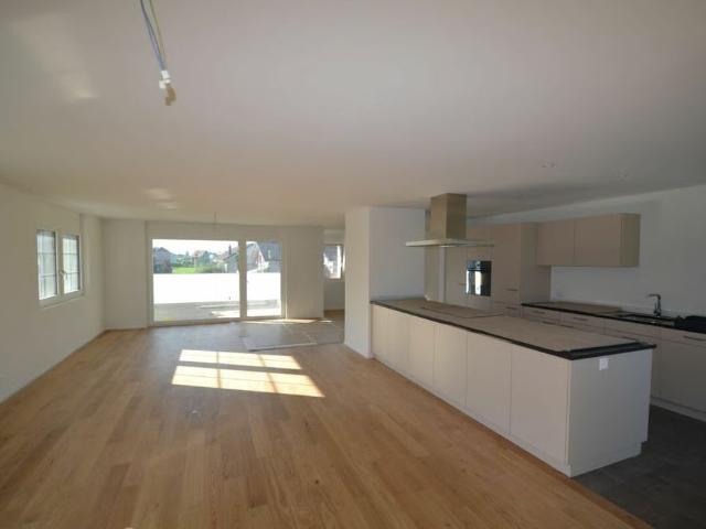 4.5 Zimmer, 177 m², 2. Stock