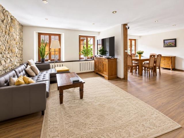 4.5 Zimmer, 176 m², 1. Stock