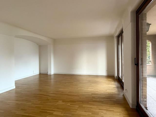 4.5 Zimmer, 185 m², 1. Stock