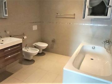 4.5 Zimmer, 190 m²
