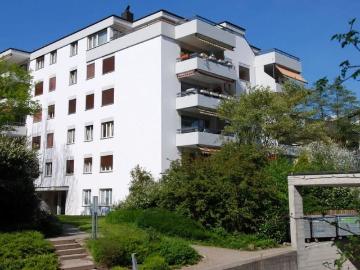 Pfäffikon SZ Zentrum - Keller, Balkon, Aufzug