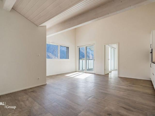 4.5 Zimmer, 104 m², 2. Stock