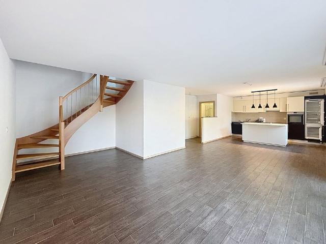 4.5 Zimmer, 105 m², 2. Stock