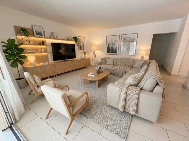 4.5 Zimmer, 113 m², 1. Stock