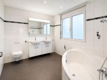 4.5 Zimmer, 110 m², 1. Stock