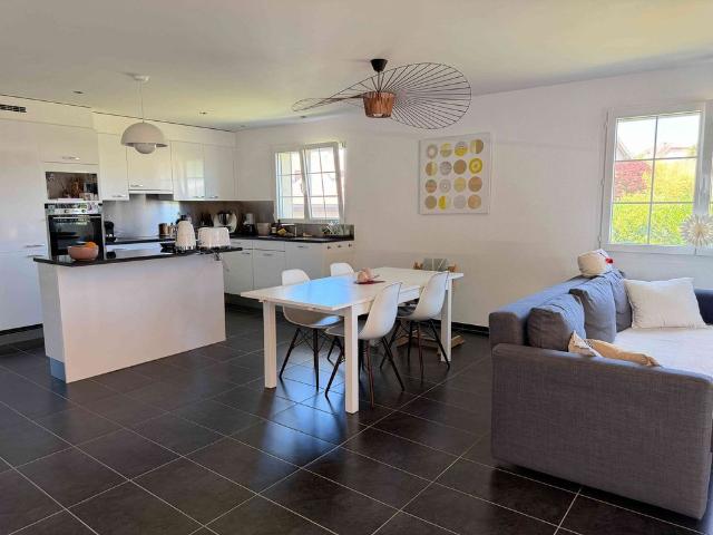4.5 Zimmer, 110 m², 1. Stock