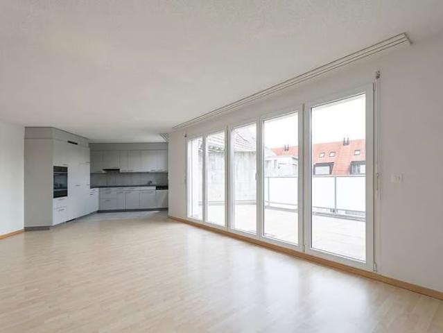 4.5 Zimmer, 110 m², 2. Stock