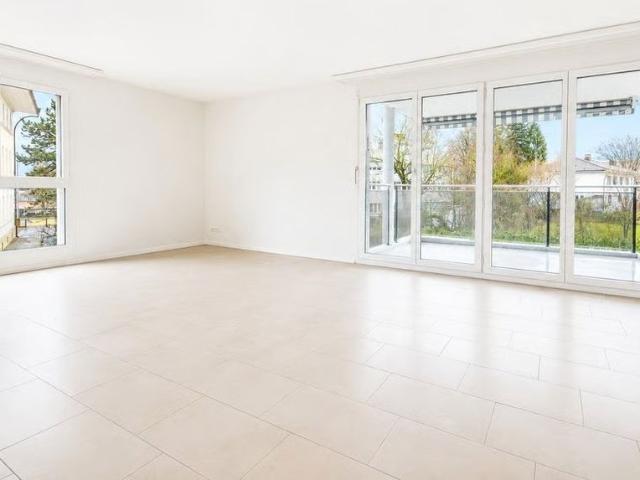 4.5 Zimmer, 115 m², 1. Stock