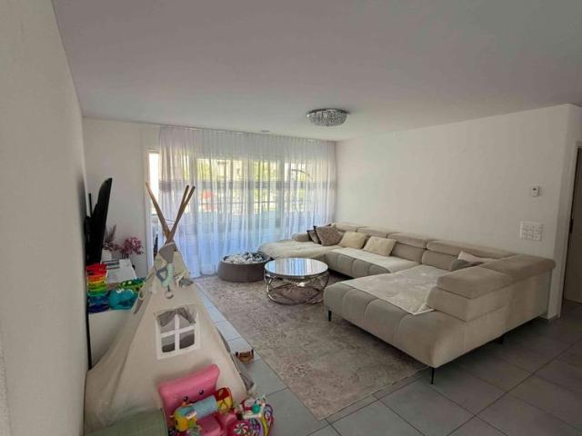 4.5 Zimmer, 120 m², 1. Stock