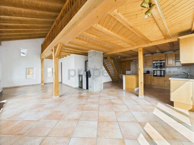 4.5 Zimmer, 120 m², 2. Stock