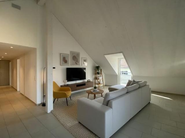 4.5 Zimmer, 120 m², 2. Stock