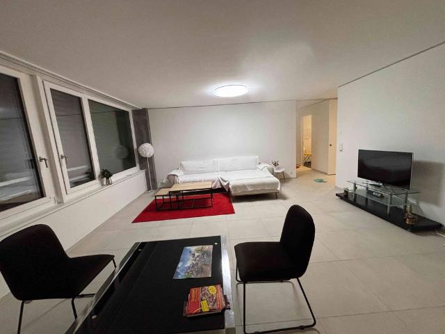 4.5 Zimmer, 121 m², 2. Stock