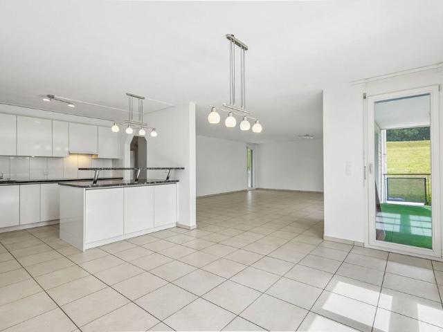 4.5 Zimmer, 122 m², 1. Stock