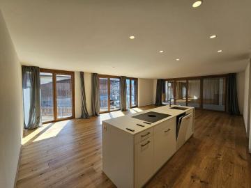 4.5 Zimmer, 122 m², 1. Stock