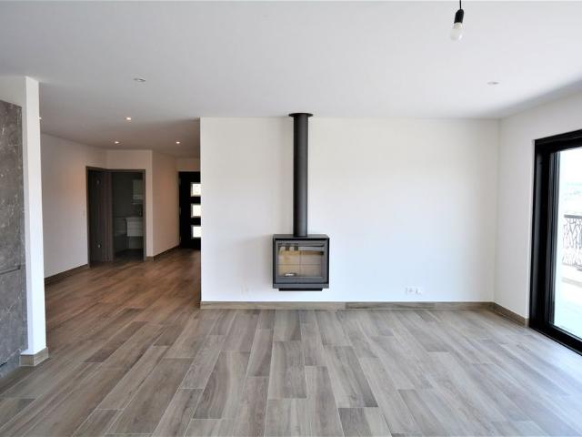 4.5 Zimmer, 125 m², 1. Stock