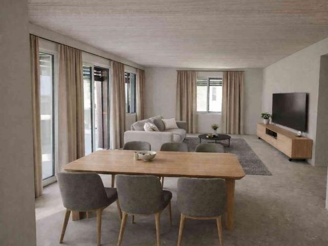 4.5 Zimmer, 125 m², 1. Stock