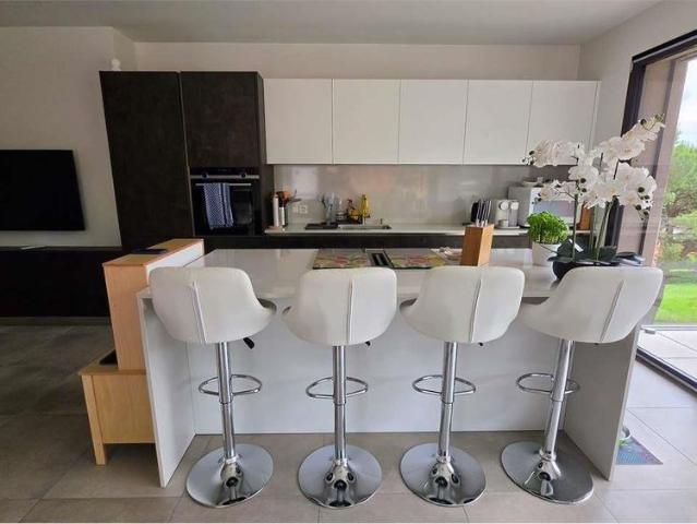 4.5 Zimmer, 130 m², EG