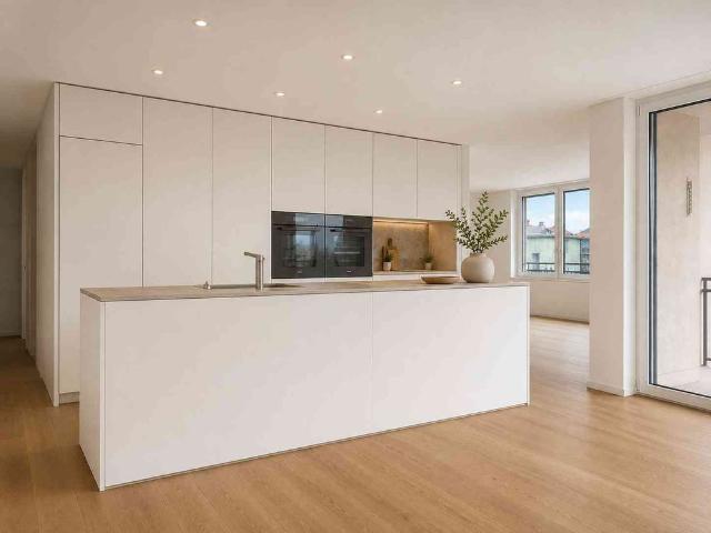 4.5 Zimmer, 130 m², 1. Stock