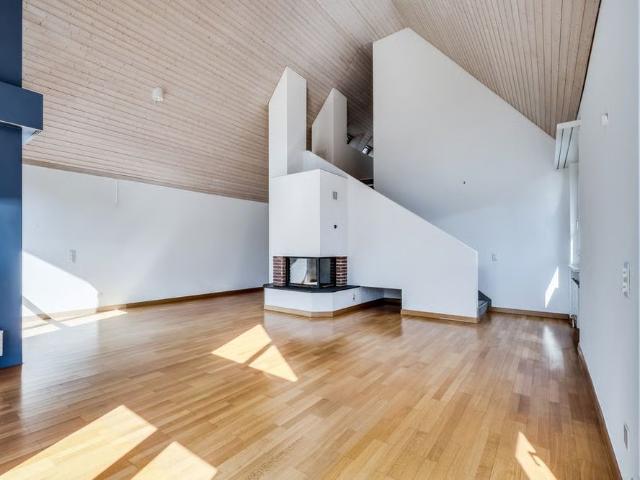 4.5 Zimmer, 135 m², 1. Stock