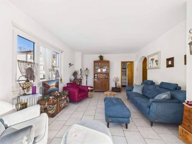 4.5 Zimmer, 135 m², 2. Stock