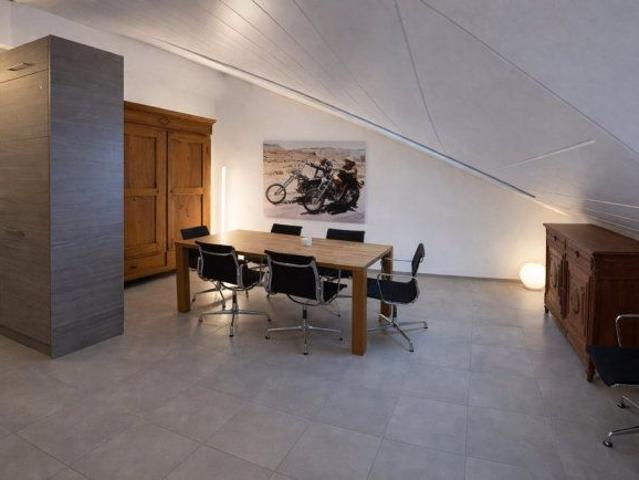 4.5 Zimmer, 136 m², 2. Stock
