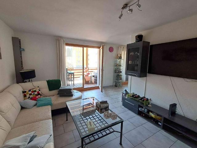 4.5 Zimmer, 94 m², 2. Stock