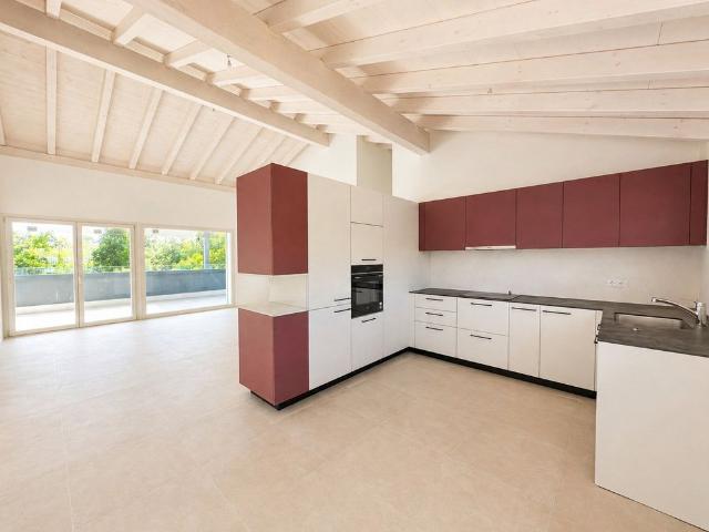 4.5 Zimmer, 96 m², 2. Stock