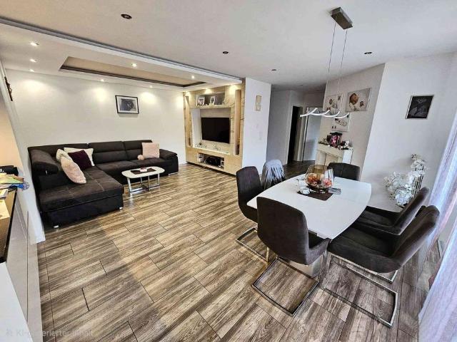 4.5 Zimmer, 97 m², 1. Stock