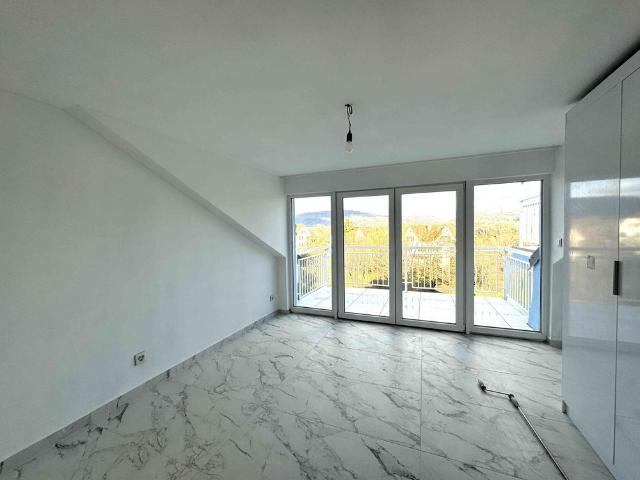 4.5 Zimmer, 97 m², 2. Stock