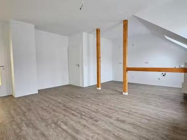 4,5 Zimmer 97 m² 630 € Kaltmiete Wohnungen in Chemnitz