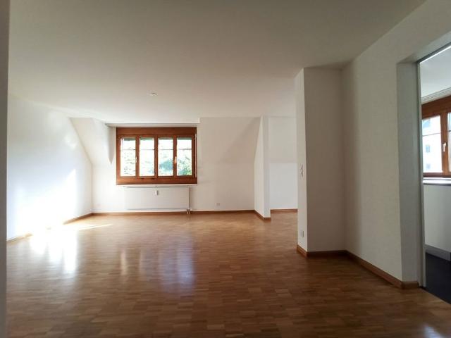4.5 Zimmer, 98 m², 2. Stock