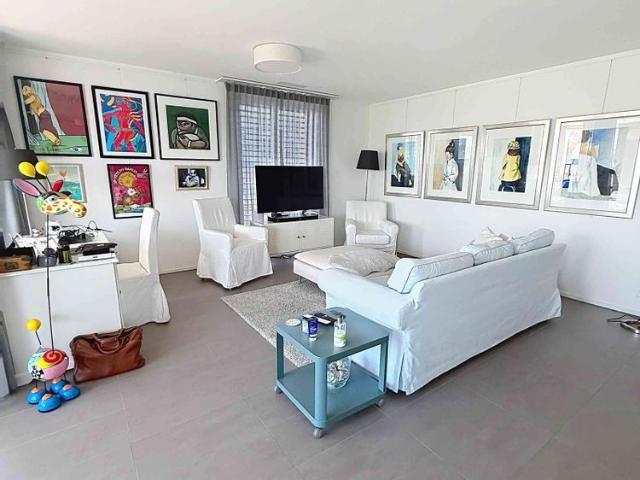 4.5 Zimmer, 99 m², 2. Stock