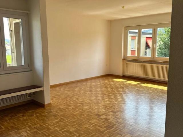 4.5 Zimmer, 90 m², 2. Stock