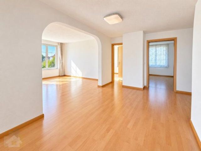 4.5 Zimmer, 90 m², EG