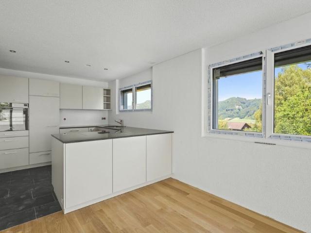 4.5 Zimmerwohnung mit Balkon 1. OG
