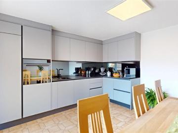 4.5 Zimmerwohnung mit Garage + Stellplatz, kleine PSA 2 Wohnungen