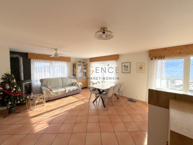 4,5 ZIMMIGES APARTMENT MIT 9 M2 GRÜNEM BALKON