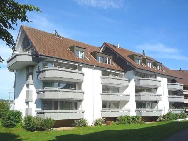 4.5 ZW à 94 m² im 2. OG mit ruhigem Balkon
