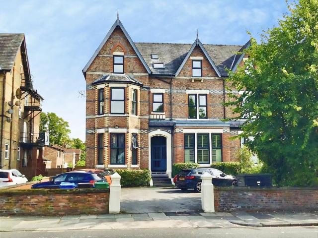 79 Palatine Road, West Didsbury. 2 bed flat to rent £1,650 pcm £381 pw