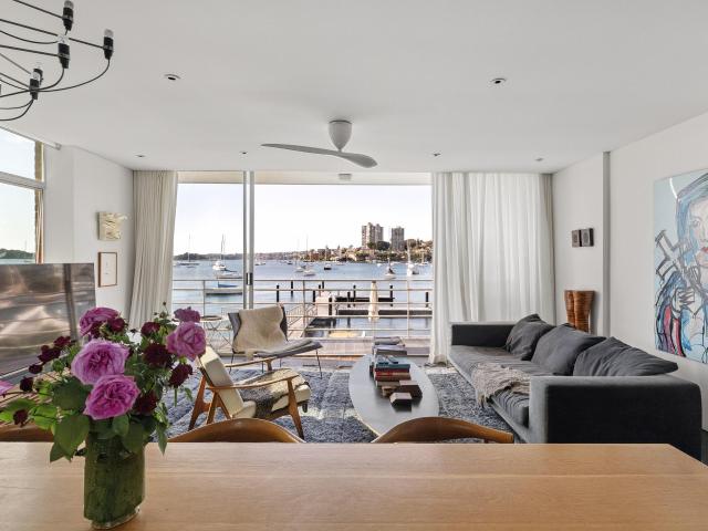4 / 8 10 Billyard Avenue, Elizabeth Bay NSW 2011 | BresicWhitney