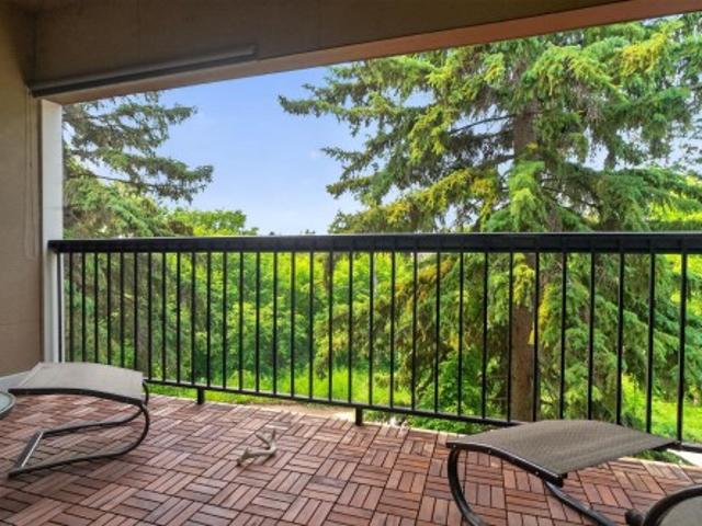 4 952 Avenue, Edmonton, AB, T6C 1K4 townhouse for sale | Listing ID E4497 | Royal LePage