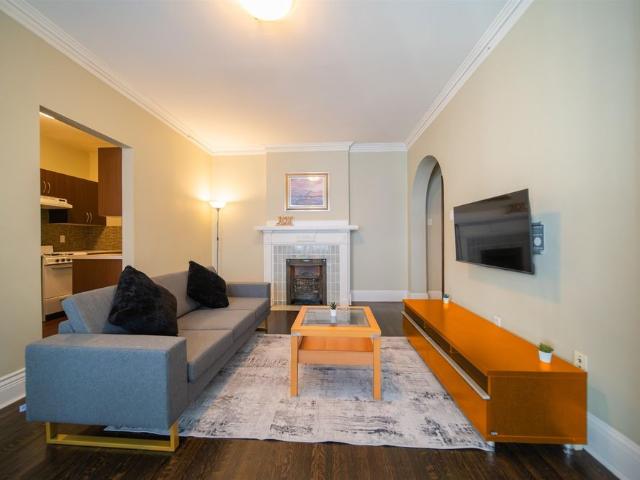4 935 Jervis Street, Vancouver