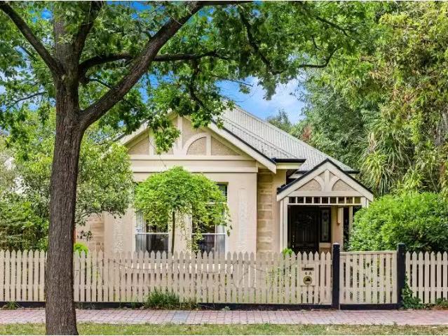 4A Magdalen Street, College Park House for rent Listed by Val.