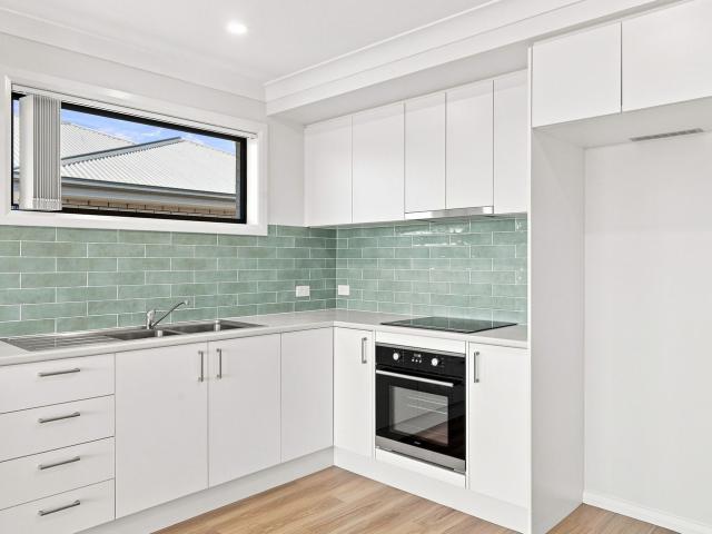 4A Saffron Street, BARGARA, QLD 4670