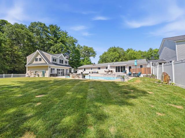 4b Whittier Drive