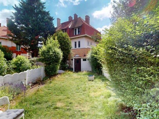 4BD HOUSE SOUTH WEST GARDEN TERDELT SPACIOUS