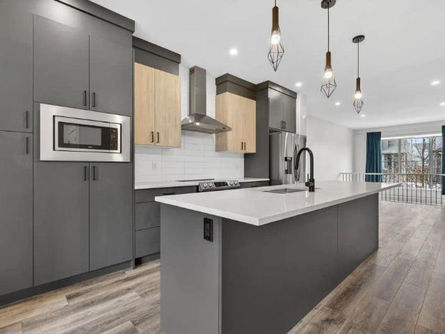 4BED 3.5BATH HOUSE FOR RENT IN HERITAGE VALLE EASY ACCESS TO HENDAY — 4 Bedrooms+ Den House