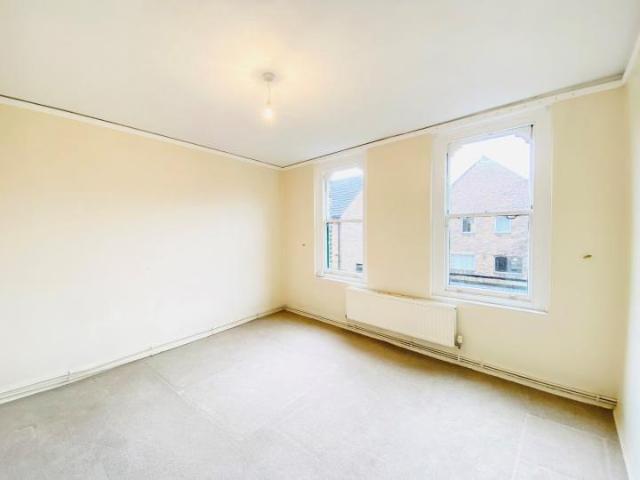 4beds Apartment For Rent