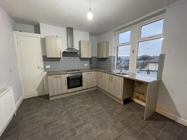 4beds FLAT For Rent