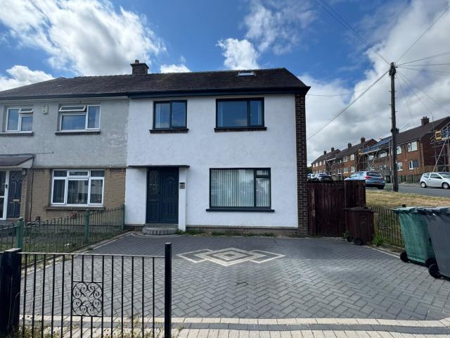 4beds SEMI DETACHED For Rent
